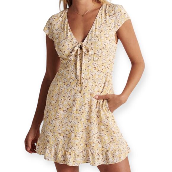 Abercrombie & Fitch Dresses & Skirts - Abercrombie & Fitch Yellow Floral Mini Dress with Pockets Sz Small Sundress